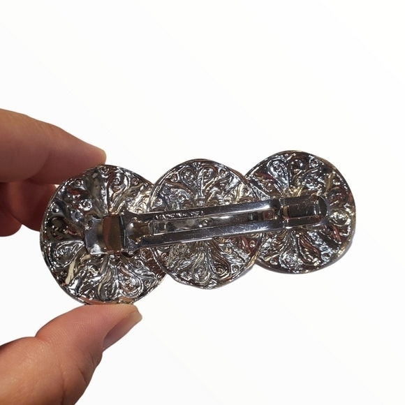 Silver Sand dollar pressed molded tin hair clip Barrette - Picture 6 of 9